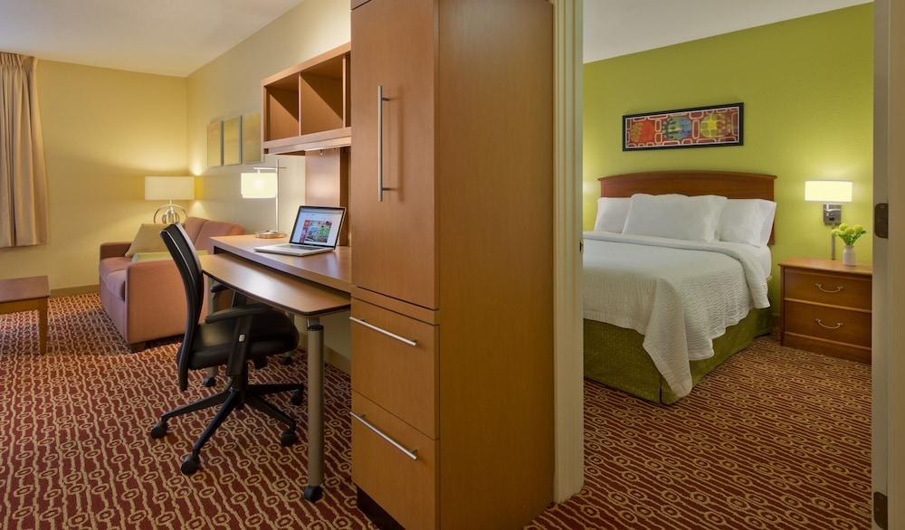 Birch Hills Suites - Blue Ash Eksteriør billede