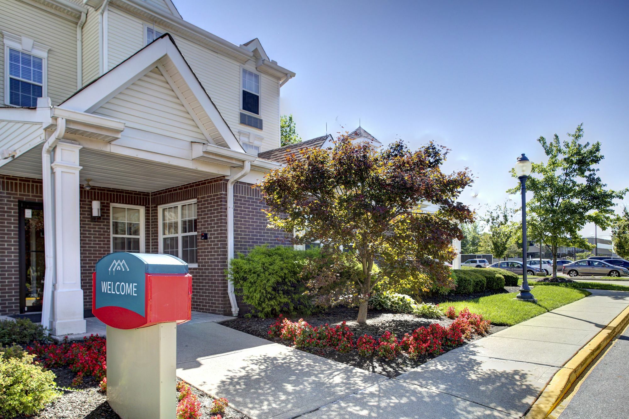 Birch Hills Suites - Blue Ash Eksteriør billede